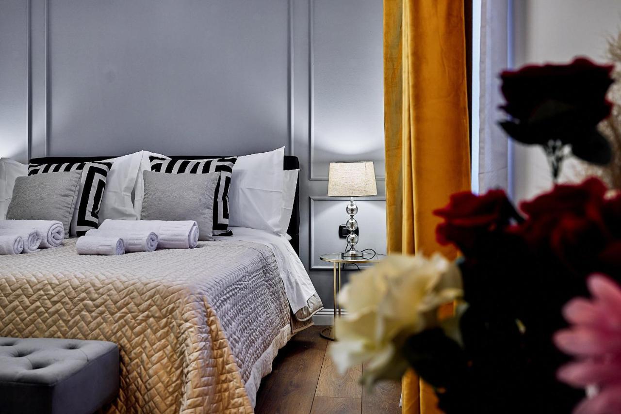 Chiclife - Lilienblum Chic Borgo Santa Caterina Apartment Бергамо Экстерьер фото